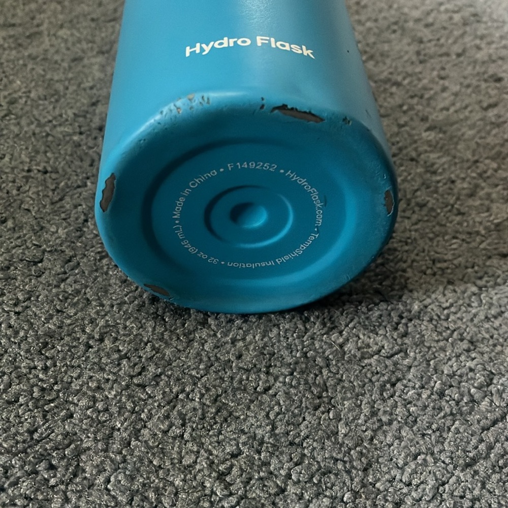 hydroflask - Picture 2 of 2